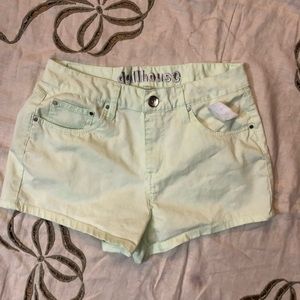 🔥Dollhouse pale green shorts